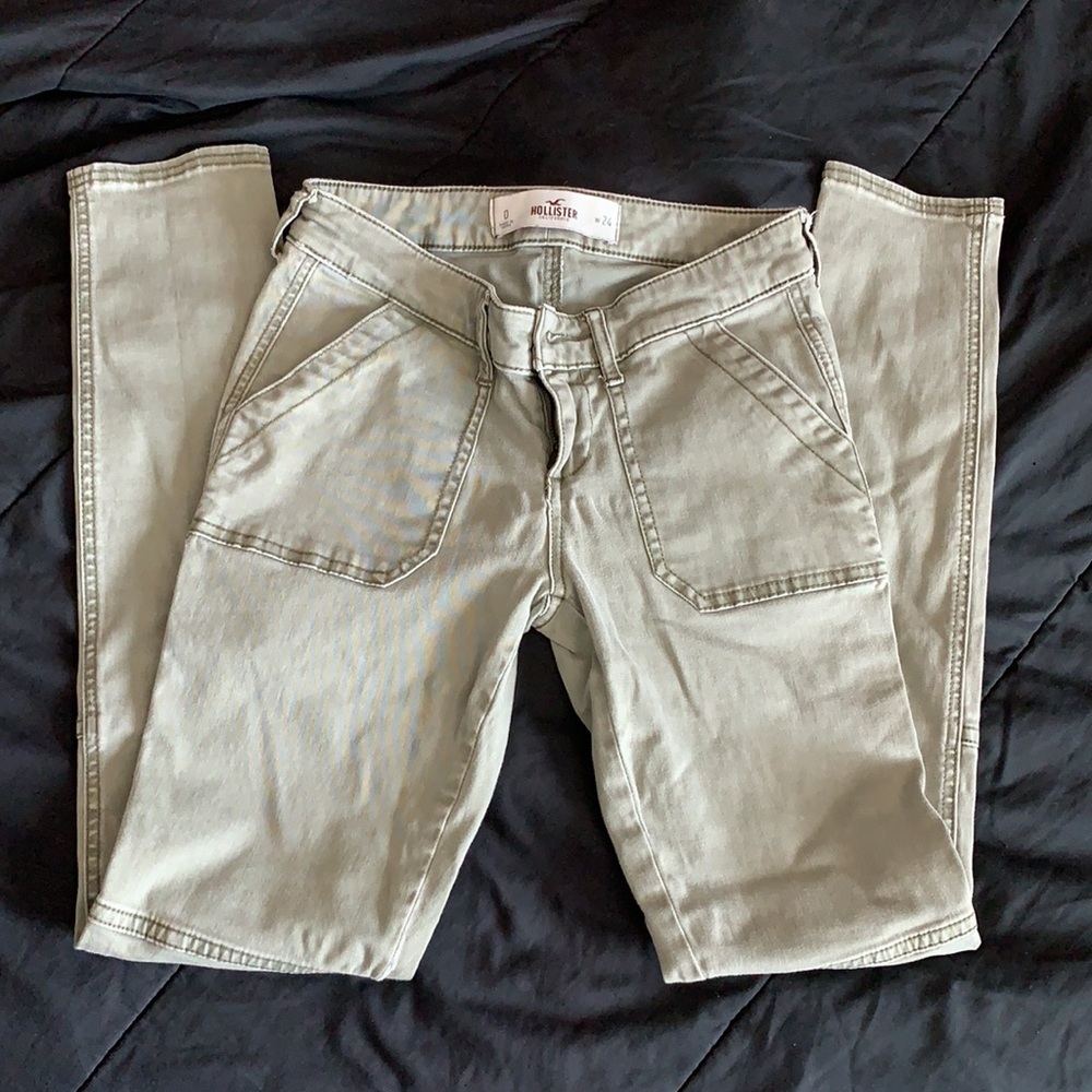 Green Hollister pants - Picture 2 of 3